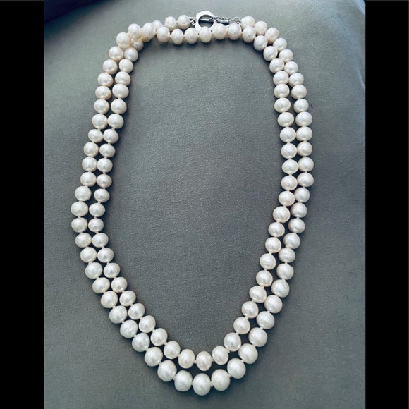 Simply Divine Strain of white Vantel Pearls - Picture 1 of 6